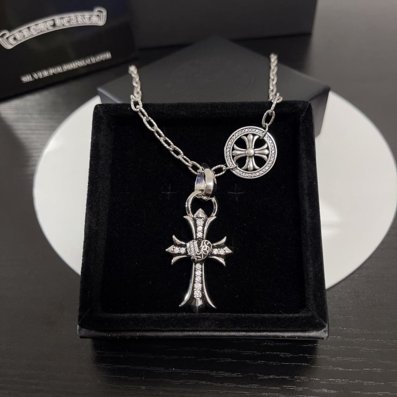 Ch**me He**ts necklaces